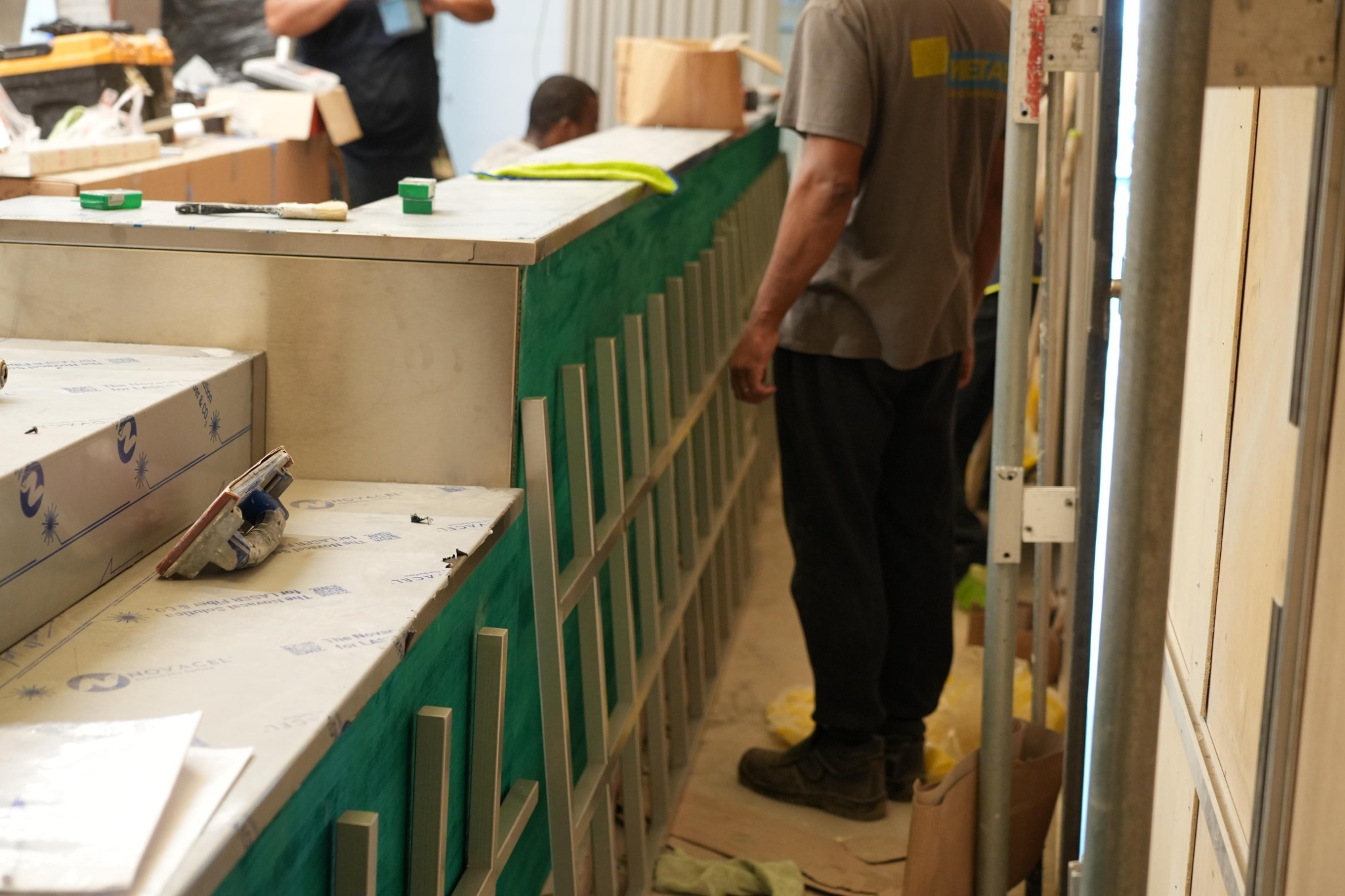 Baan Thai Canteen construction: green counter and worktops